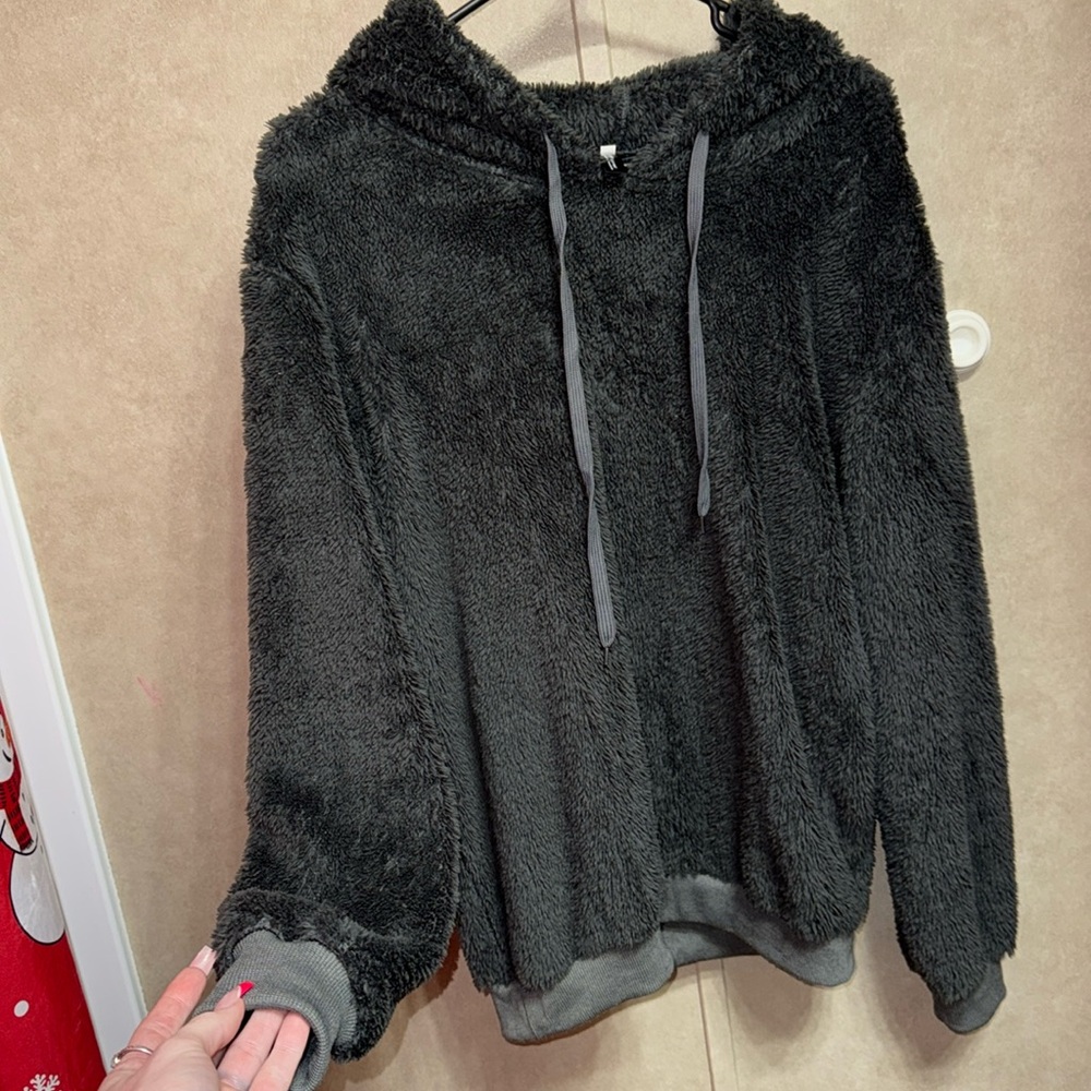 Women’s sweater